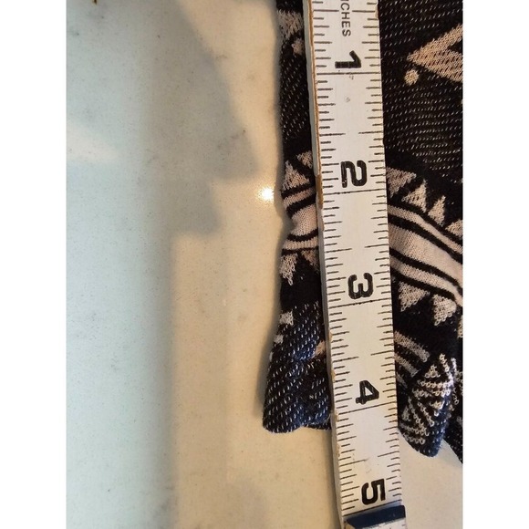 On The Byas T Shirt size Large Black Pineapple print 1/4 button short sleeve - Picture 7 of 9